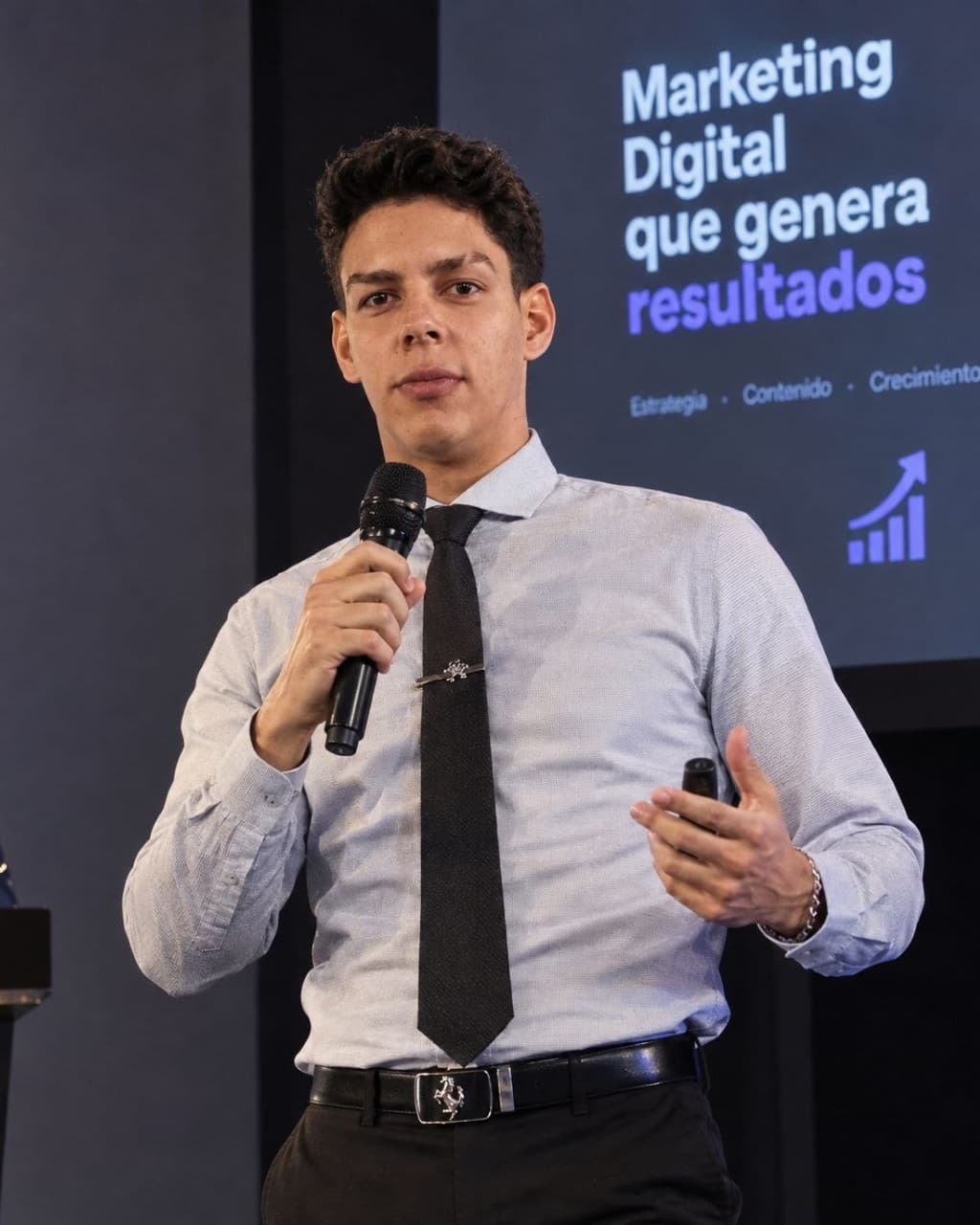 Isdiel Martínez, consultor y estratega digital de DASTAN X-TECH